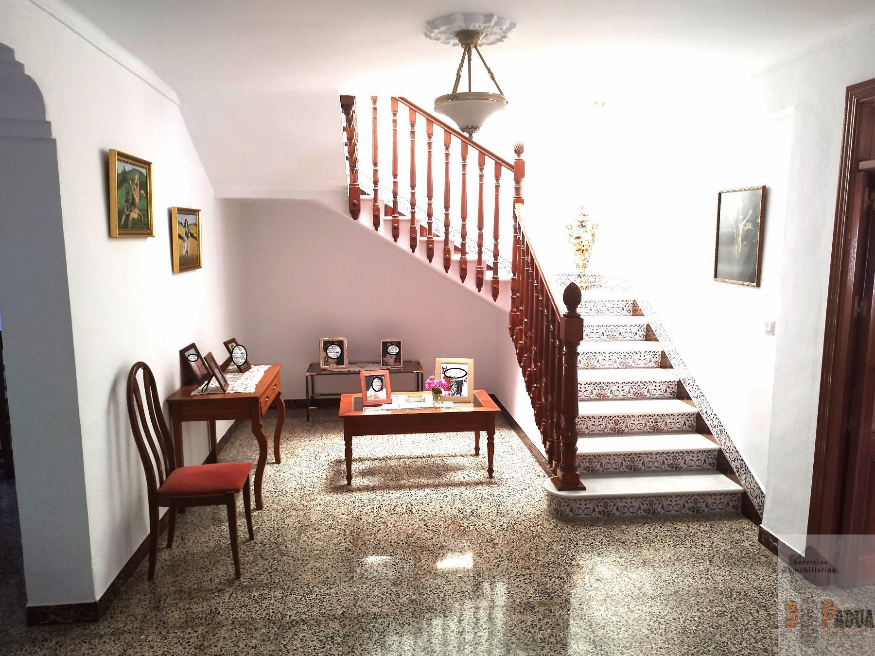 For sale of house in Campillos