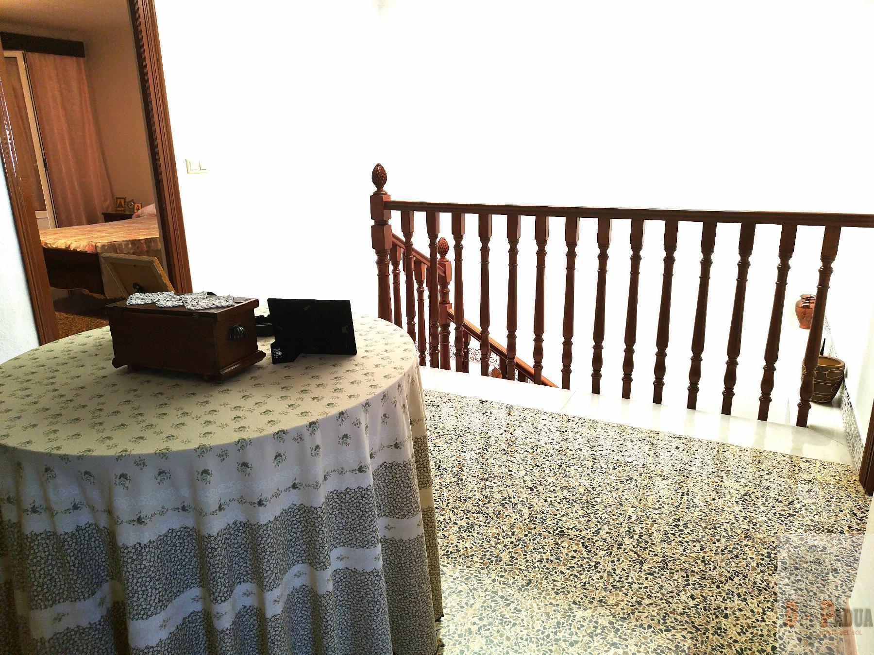 For sale of house in Campillos