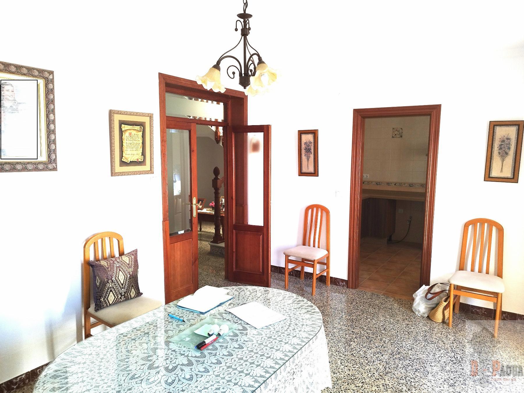 For sale of house in Campillos