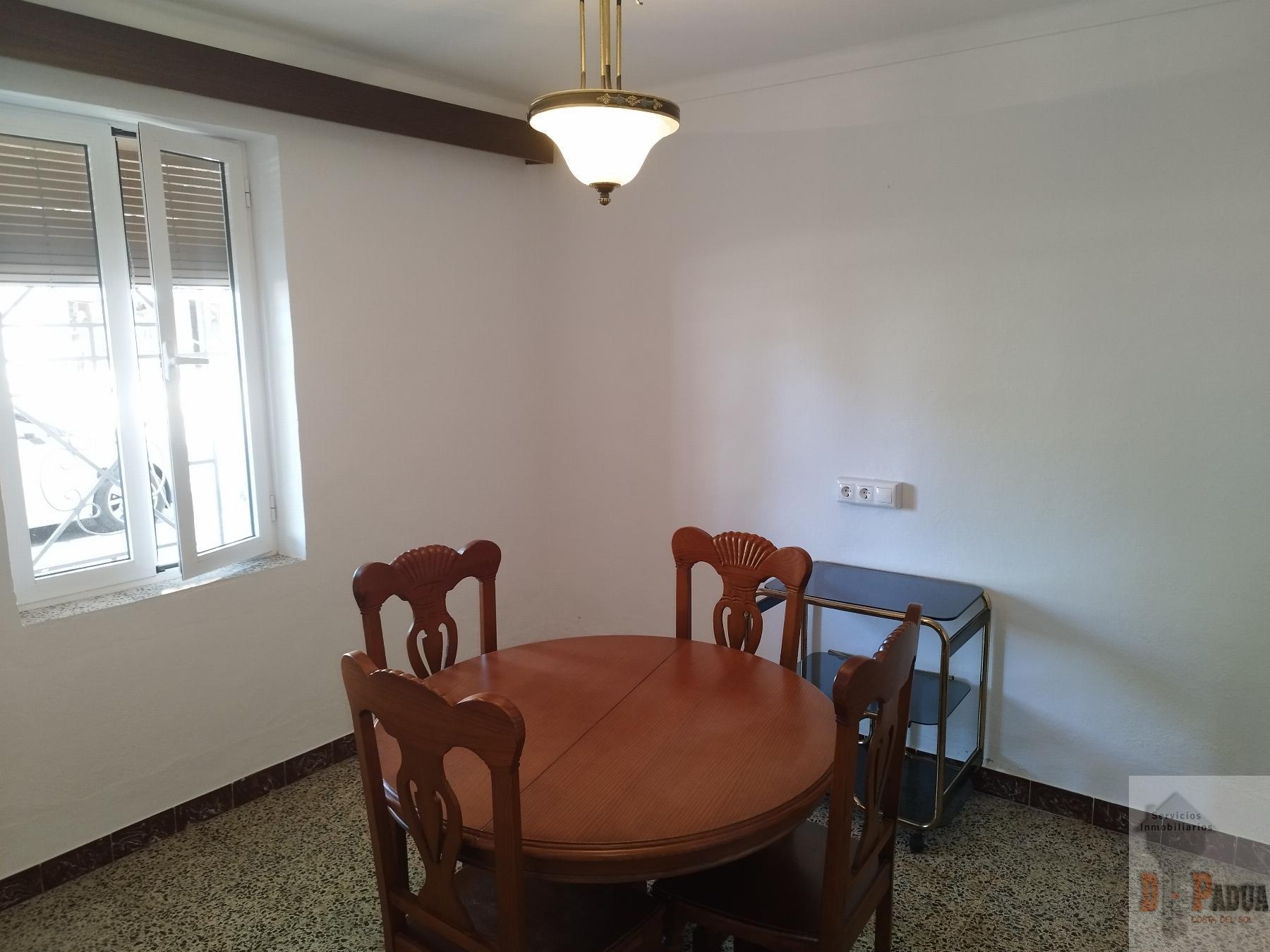For sale of house in Campillos
