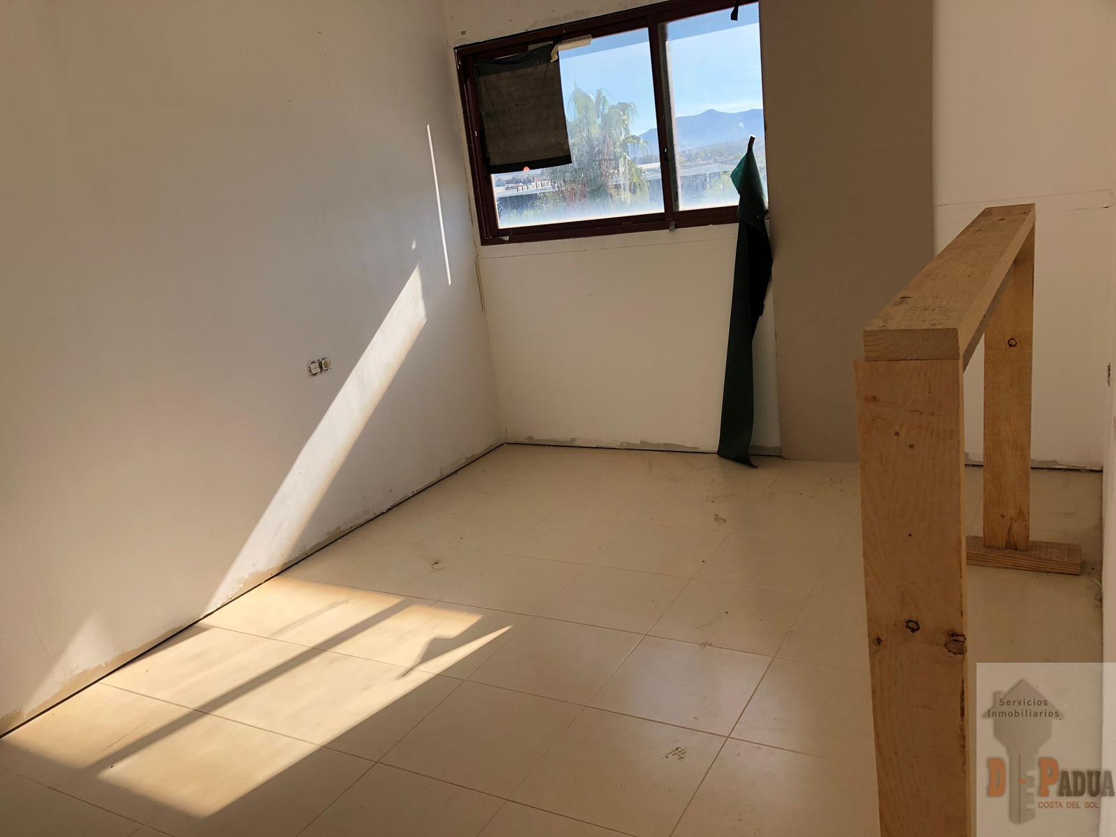 Venta de nave en Campillos