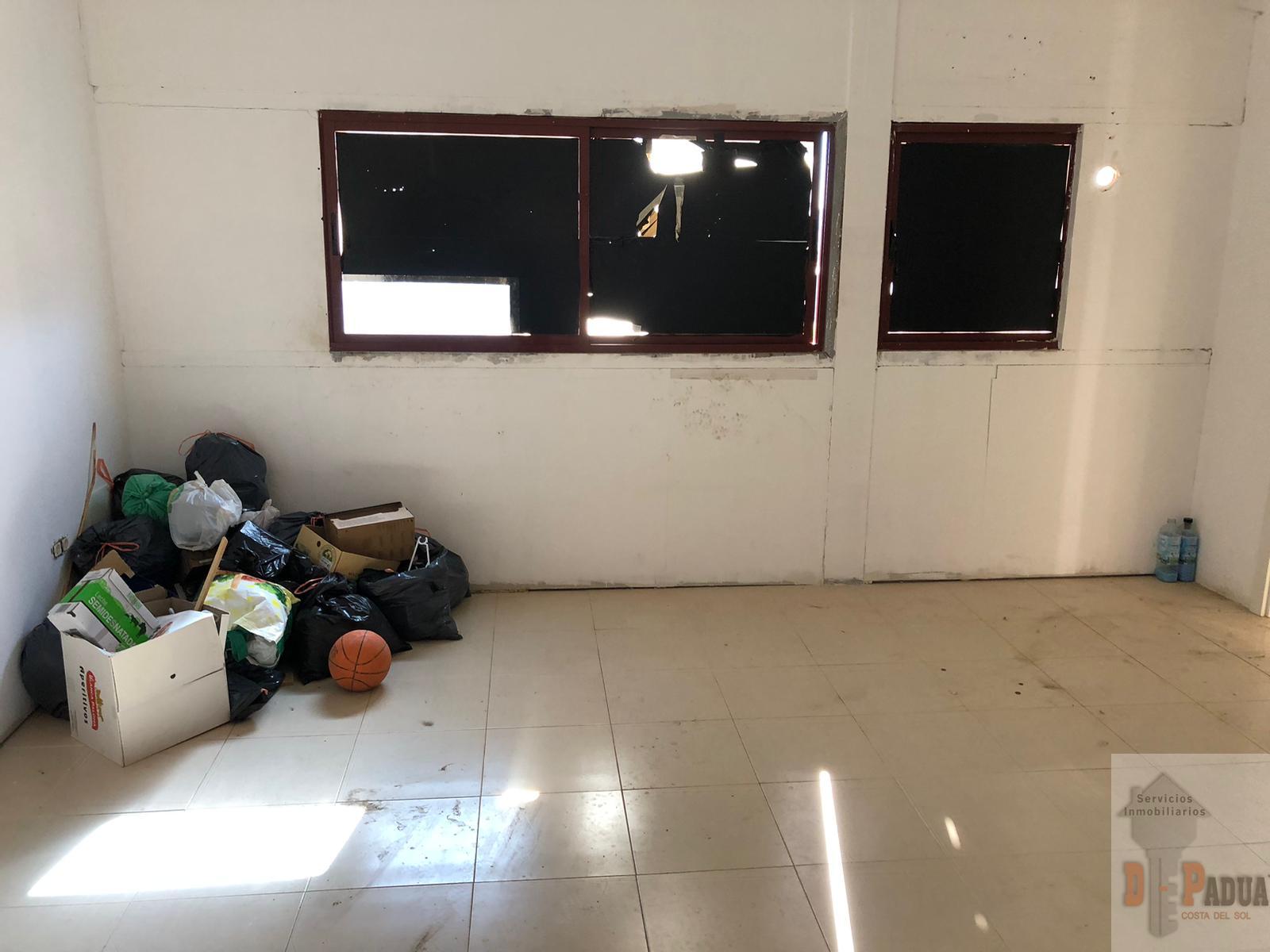 Venta de nave en Campillos