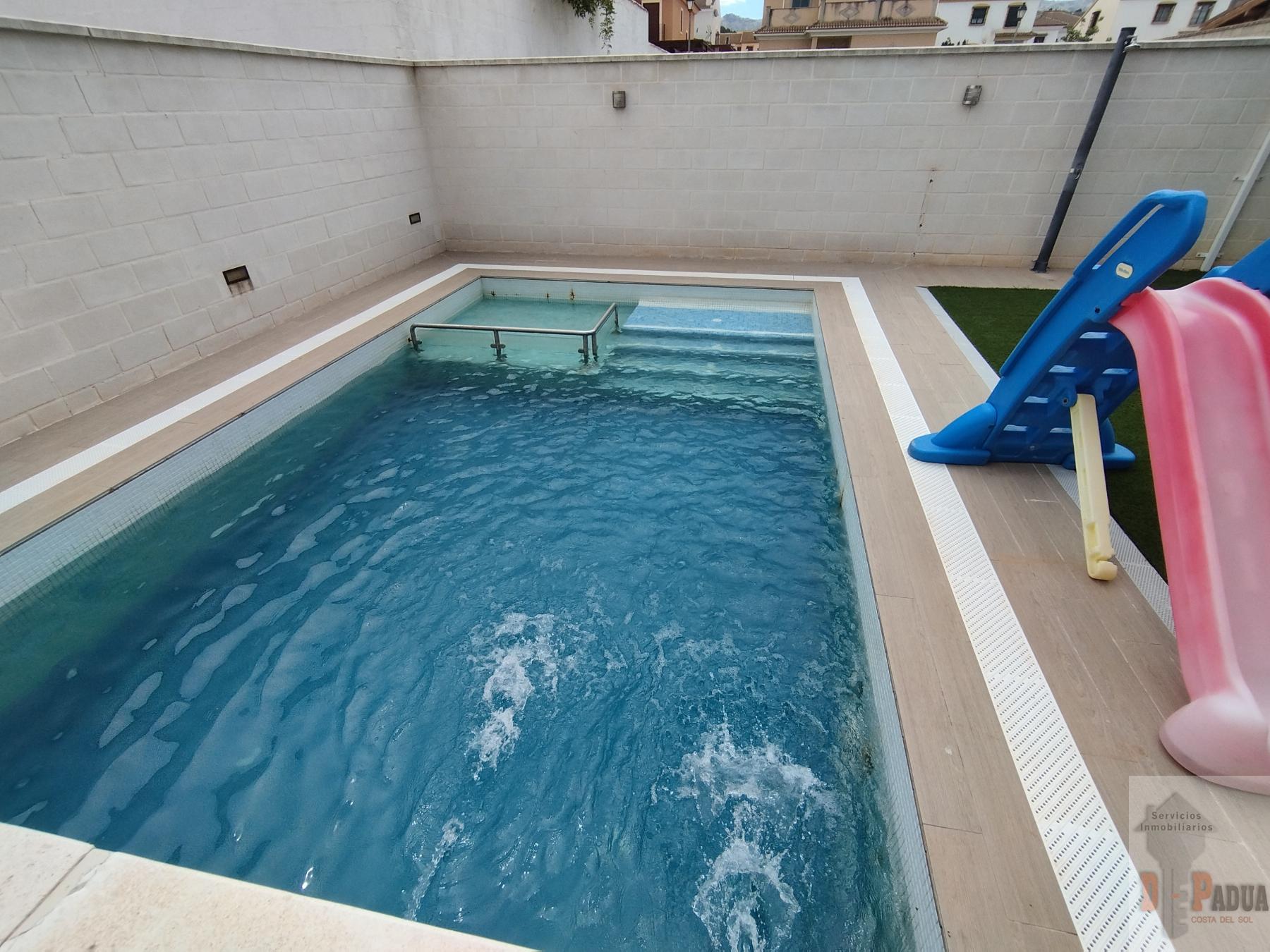 Venta de chalet en Antequera