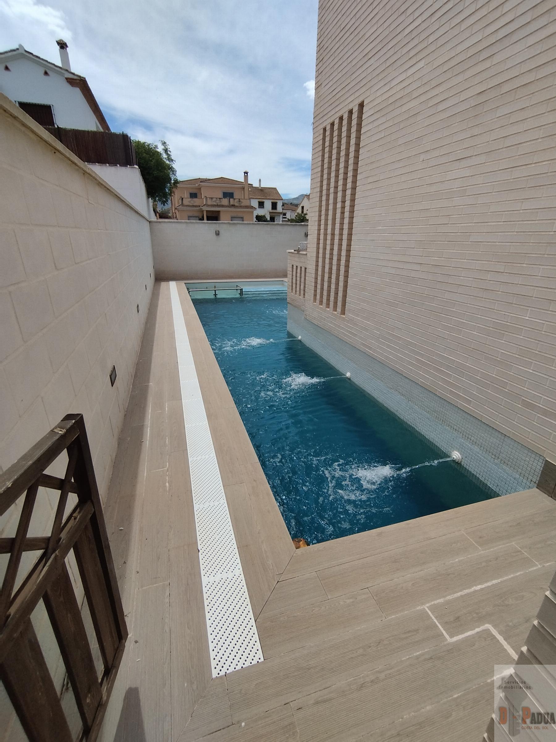 Venta de chalet en Antequera