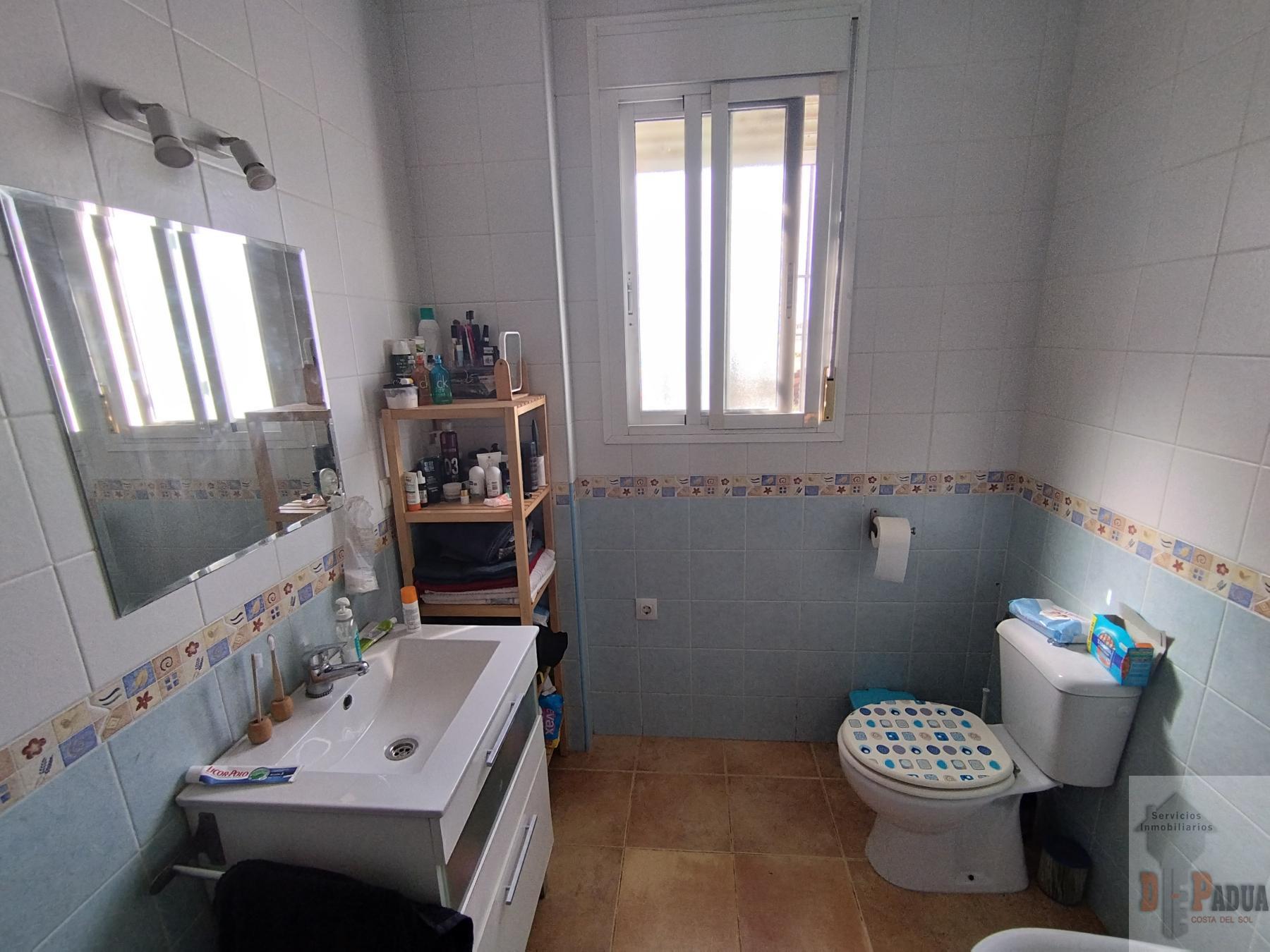 For sale of house in Campillos