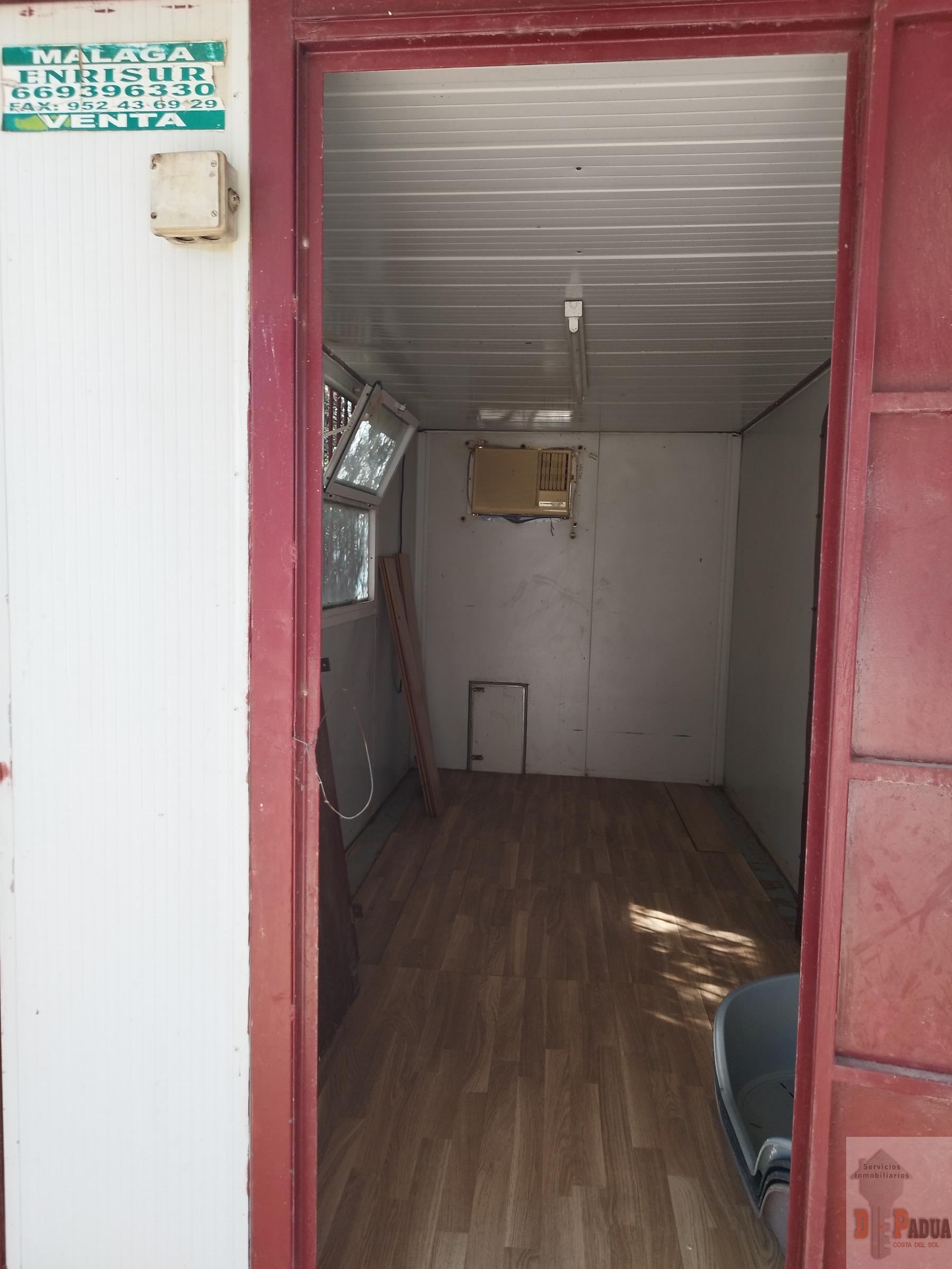For sale of house in Campillos
