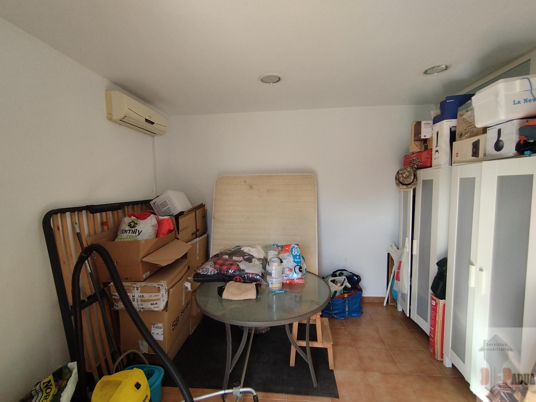 For sale of house in Campillos