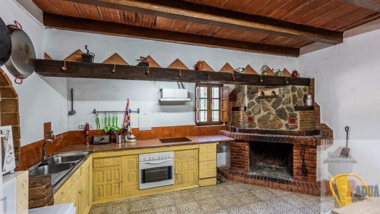 For sale of rural property in Campillos