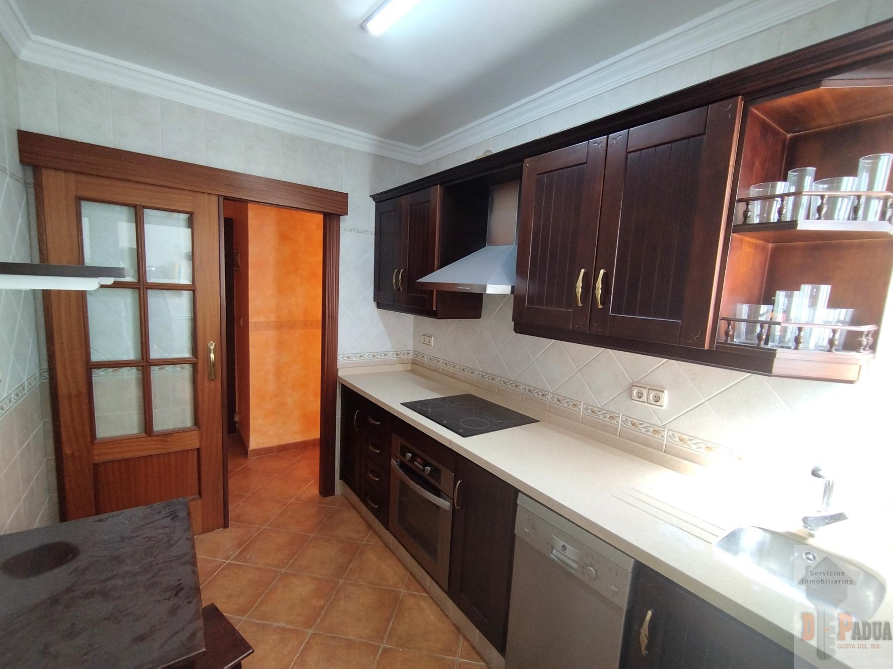 For sale of flat in Campillos