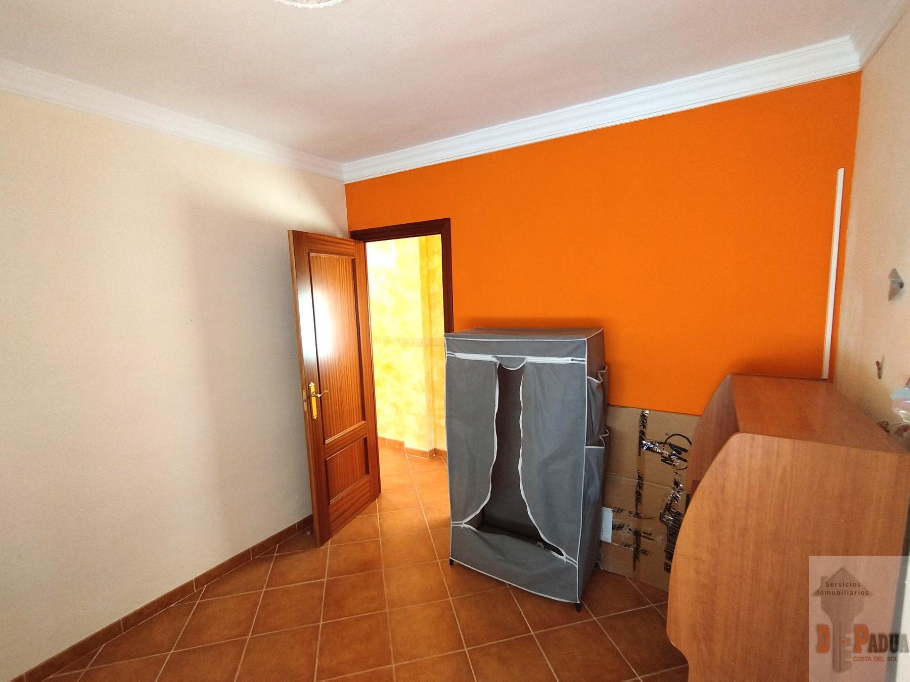 For sale of flat in Campillos