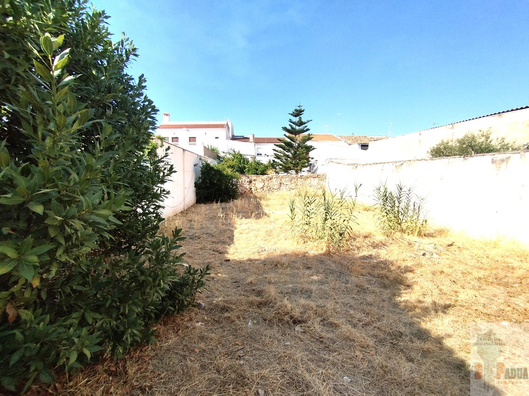 For sale of house in Campillos