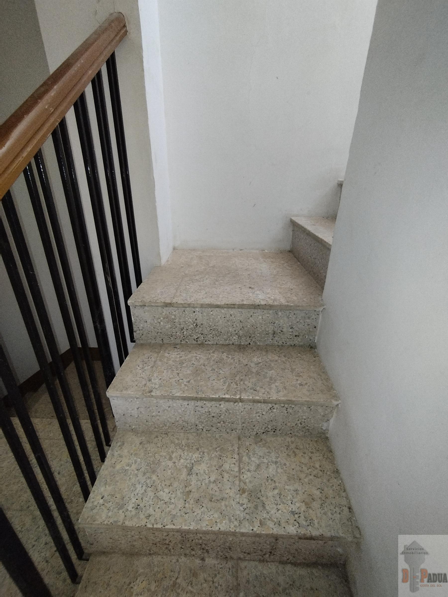 For sale of house in Campillos