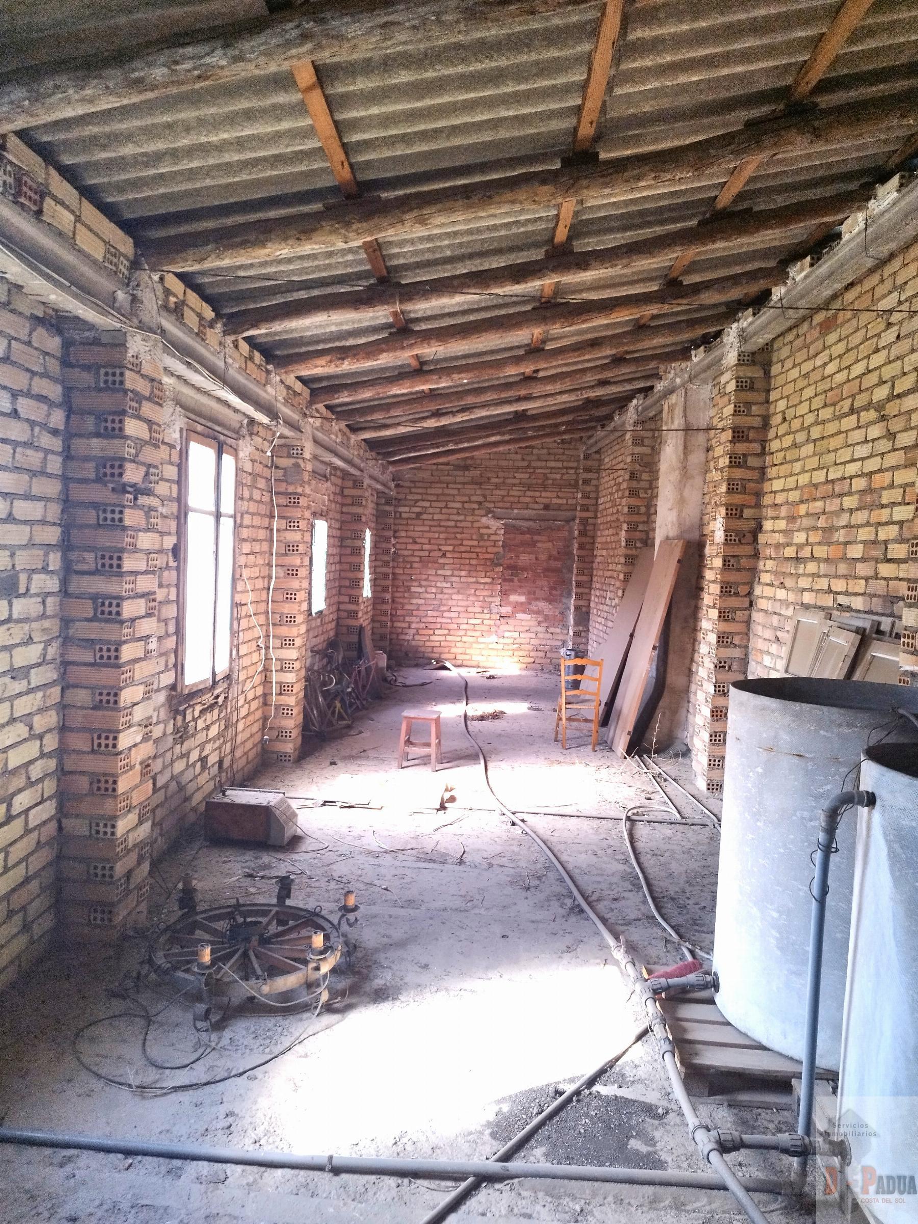 For sale of house in Campillos