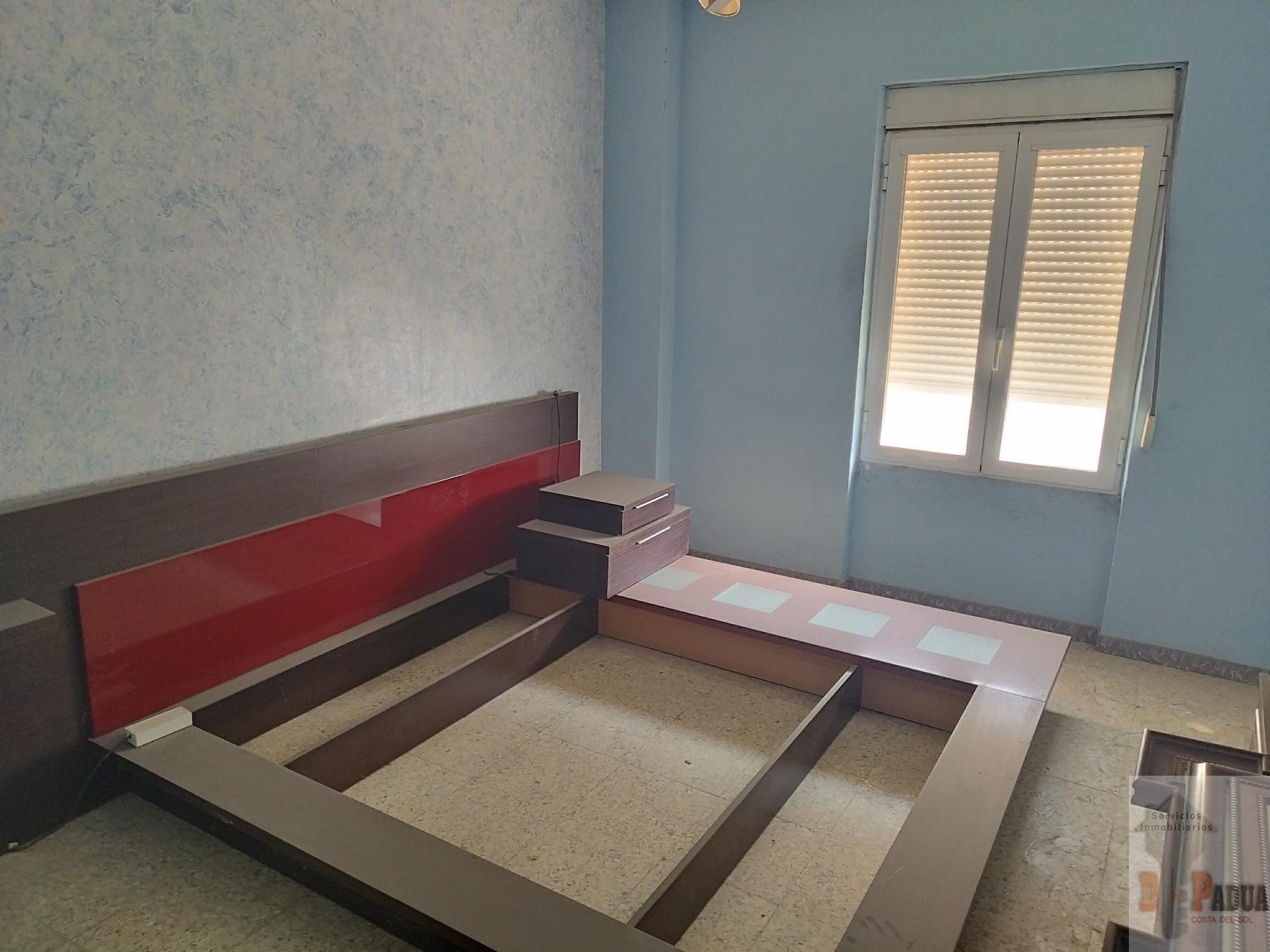 For sale of house in Campillos