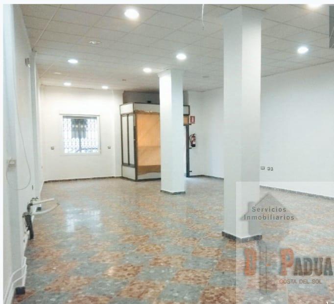 Venta de local comercial en Teba