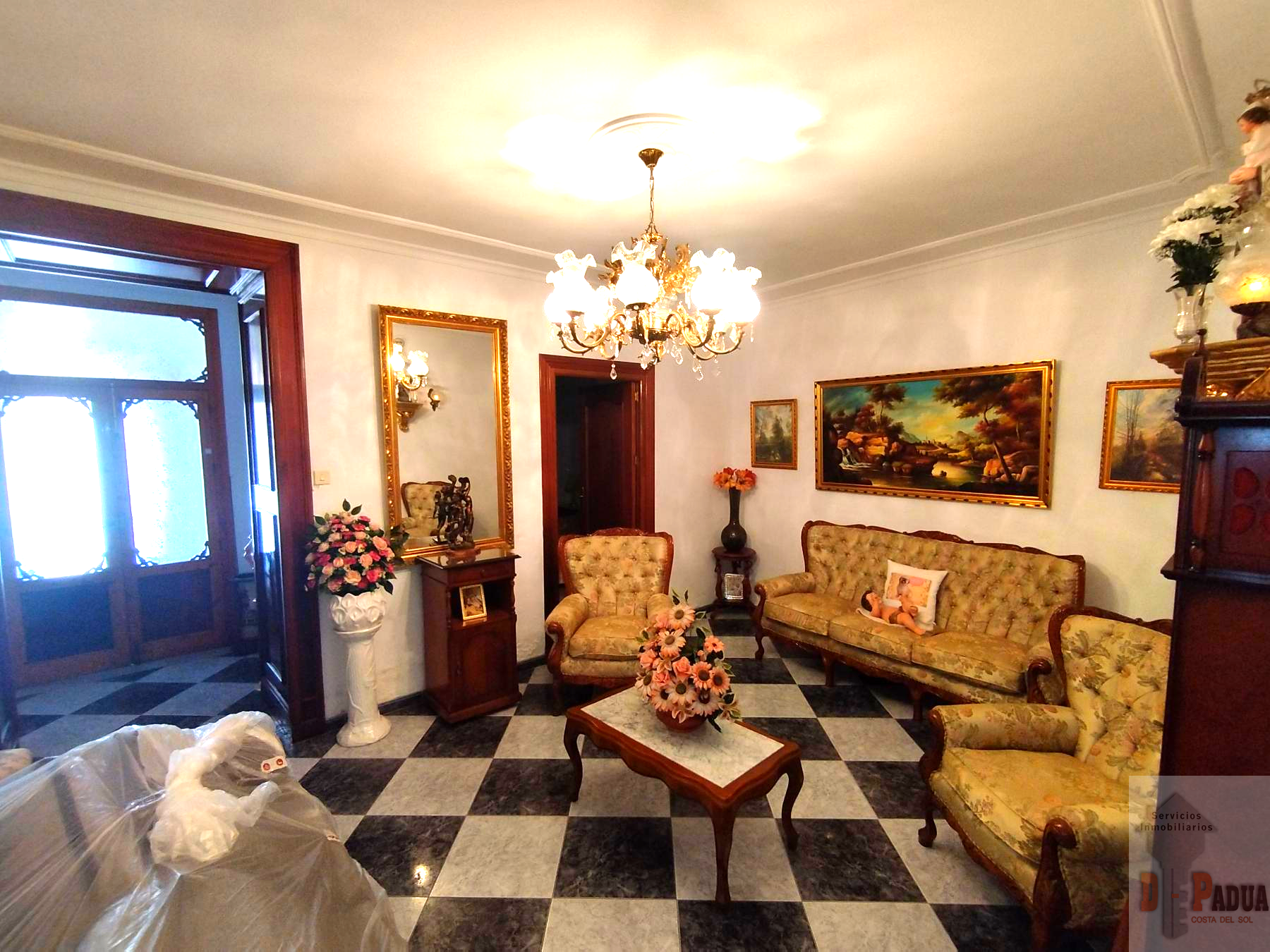 For sale of house in Campillos