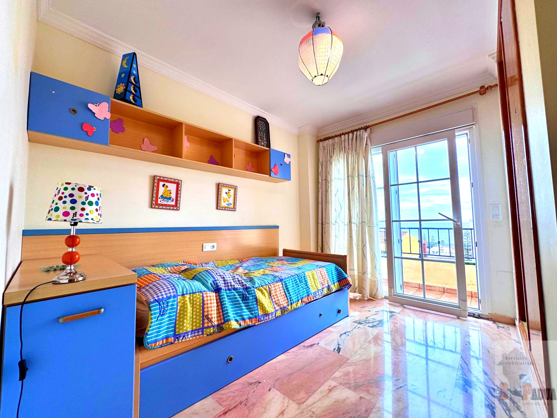 For sale of chalet in Benajarafe