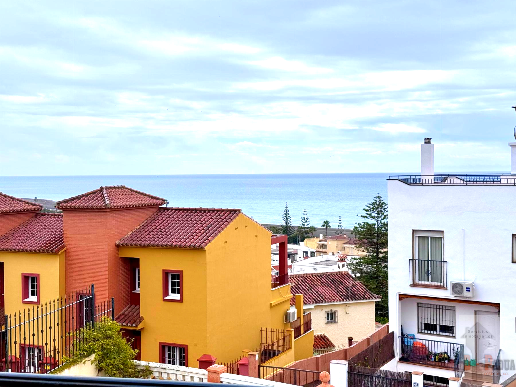 For sale of chalet in Benajarafe