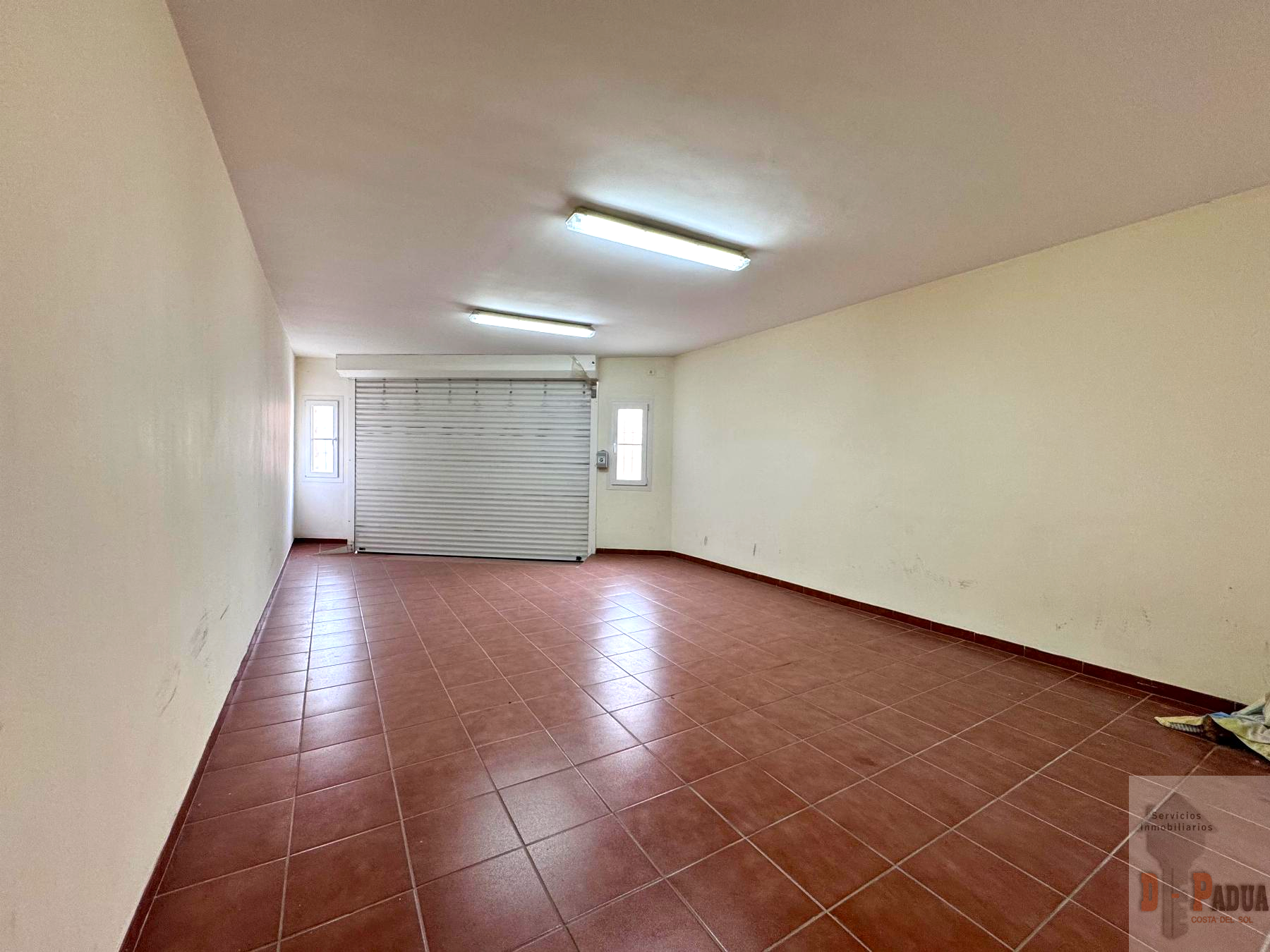 For sale of chalet in Benajarafe