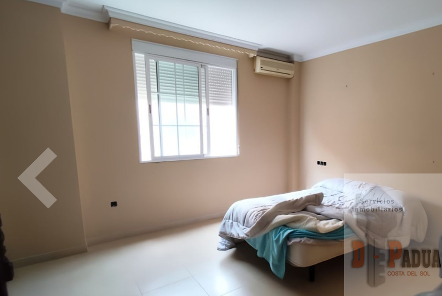 For sale of flat in Campillos