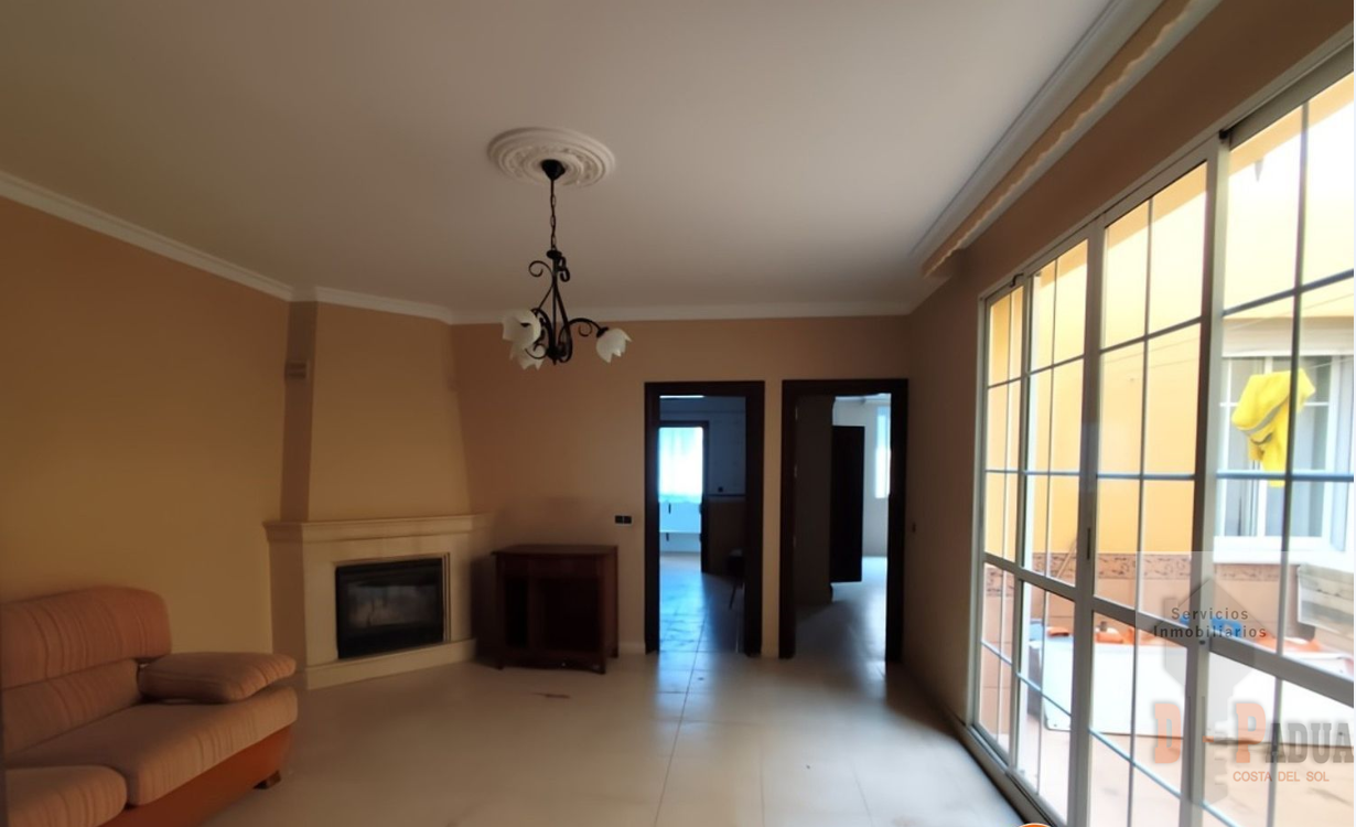 For sale of flat in Campillos