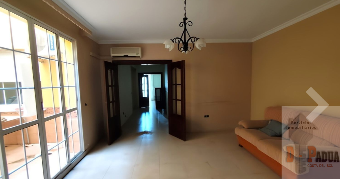 For sale of flat in Campillos