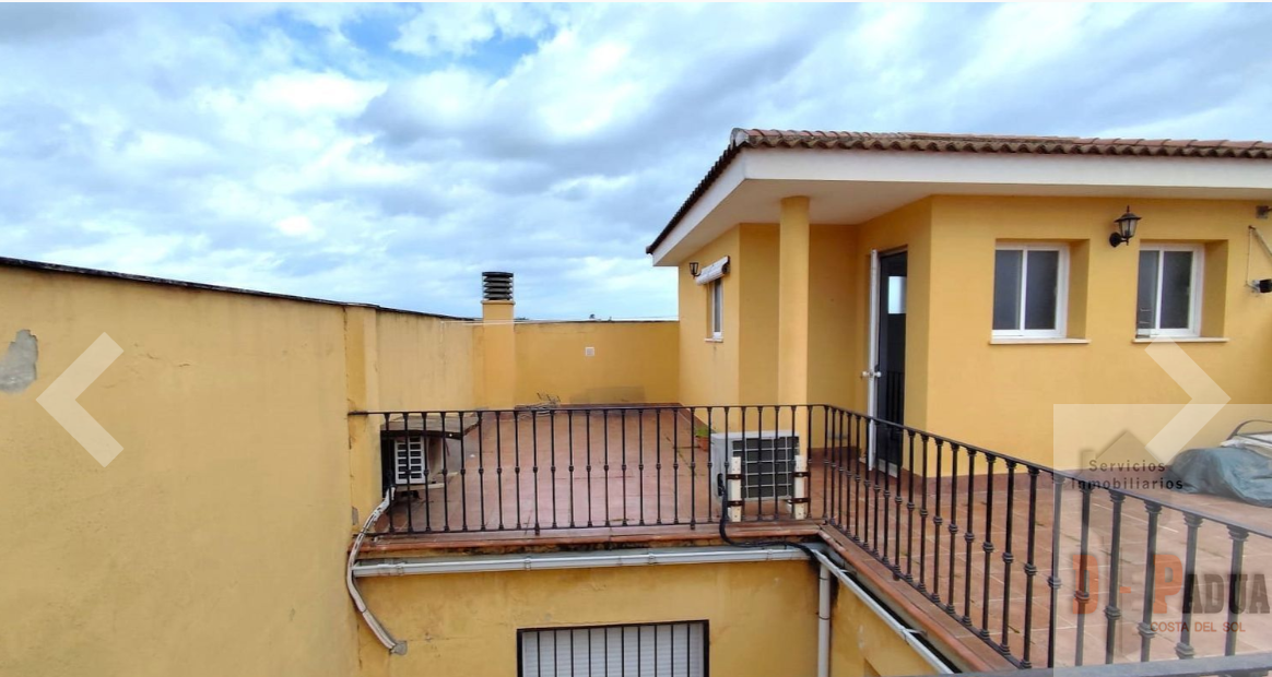For sale of flat in Campillos