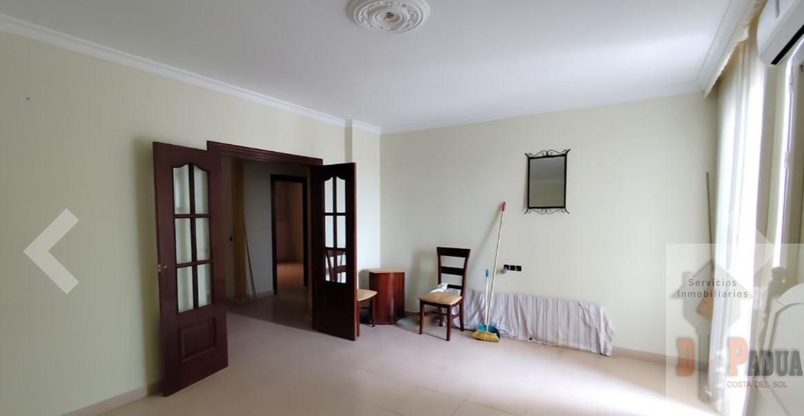 For sale of flat in Campillos