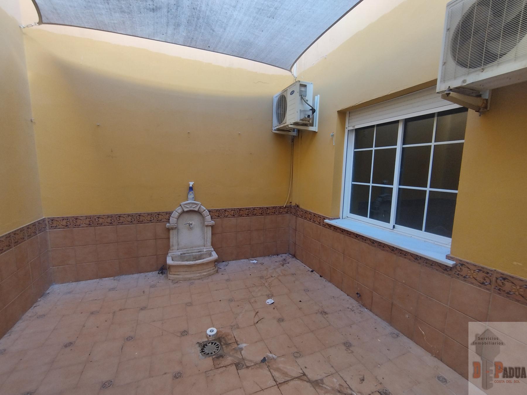 For sale of flat in Campillos
