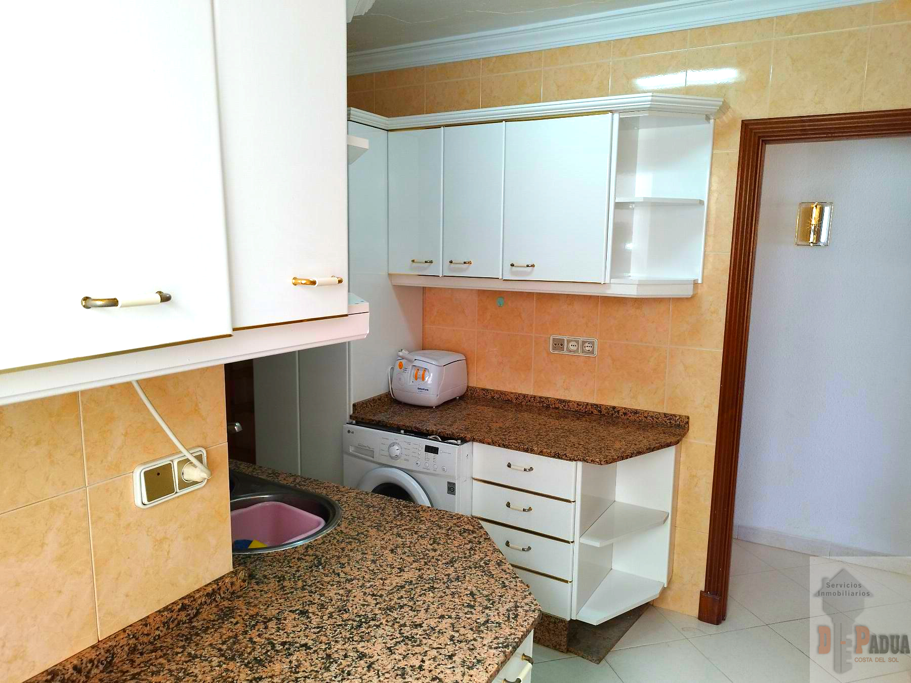 For sale of flat in Campillos