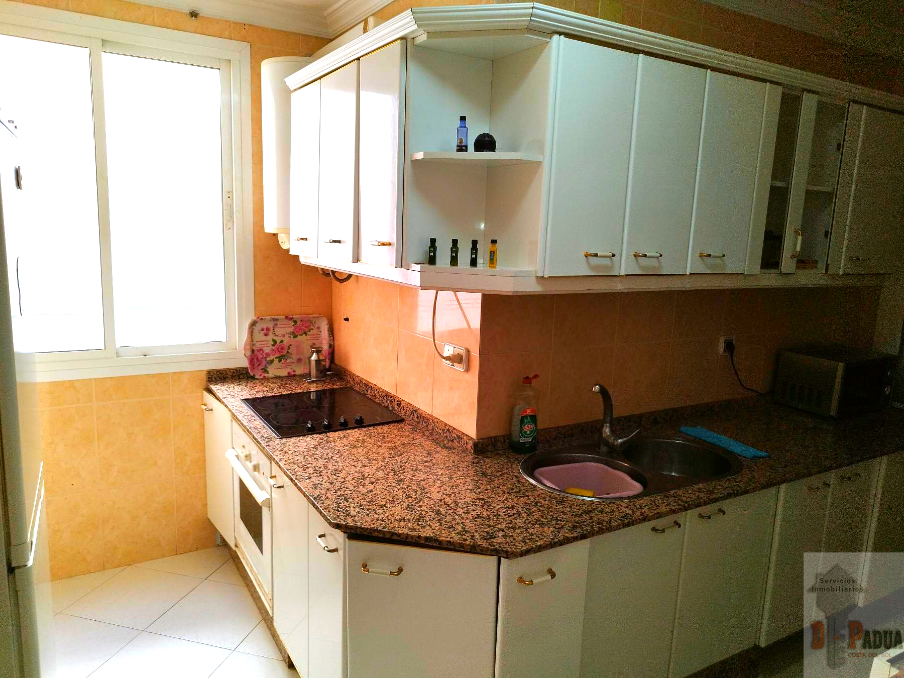 For sale of flat in Campillos