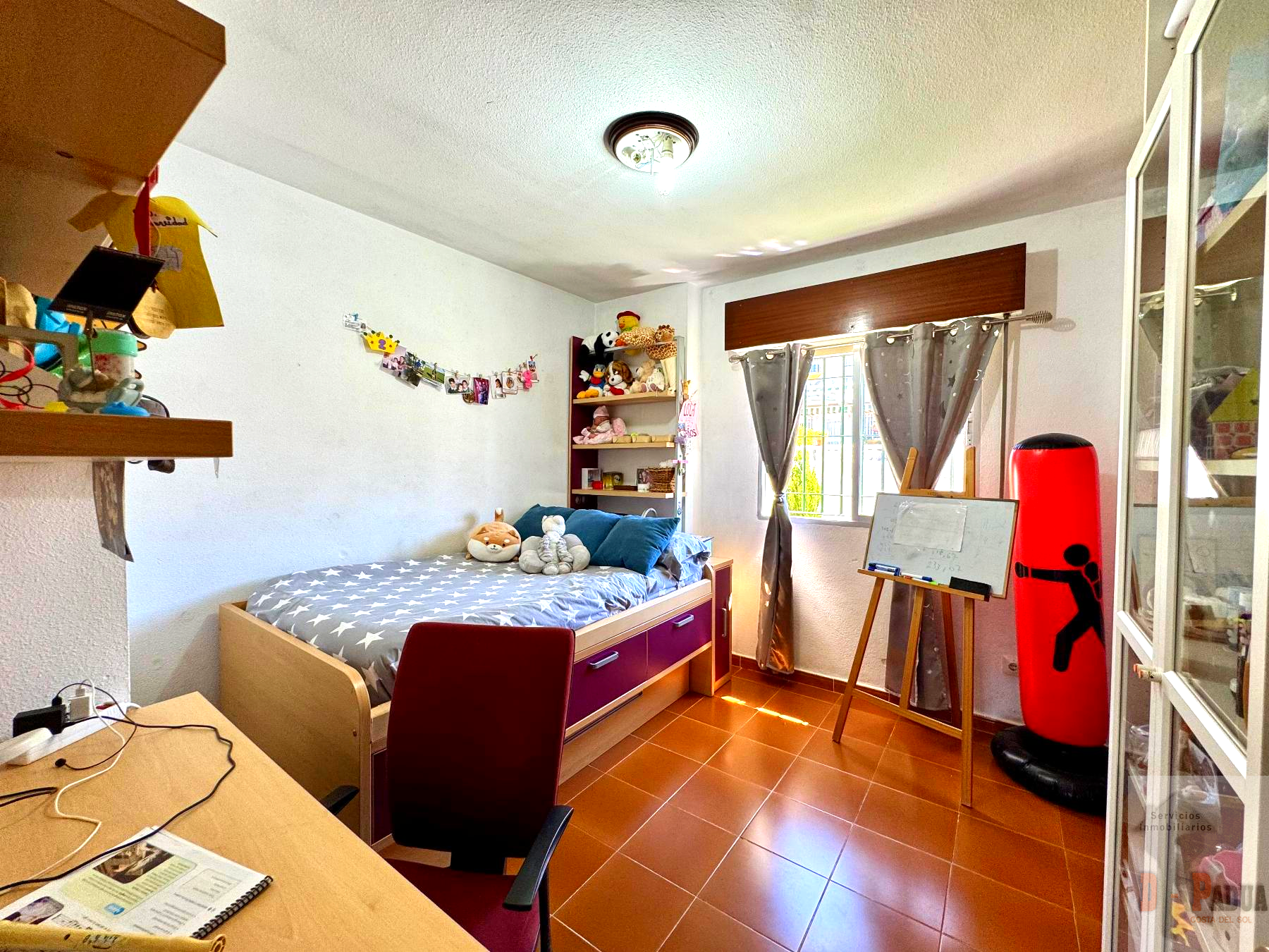 For sale of chalet in Chilches