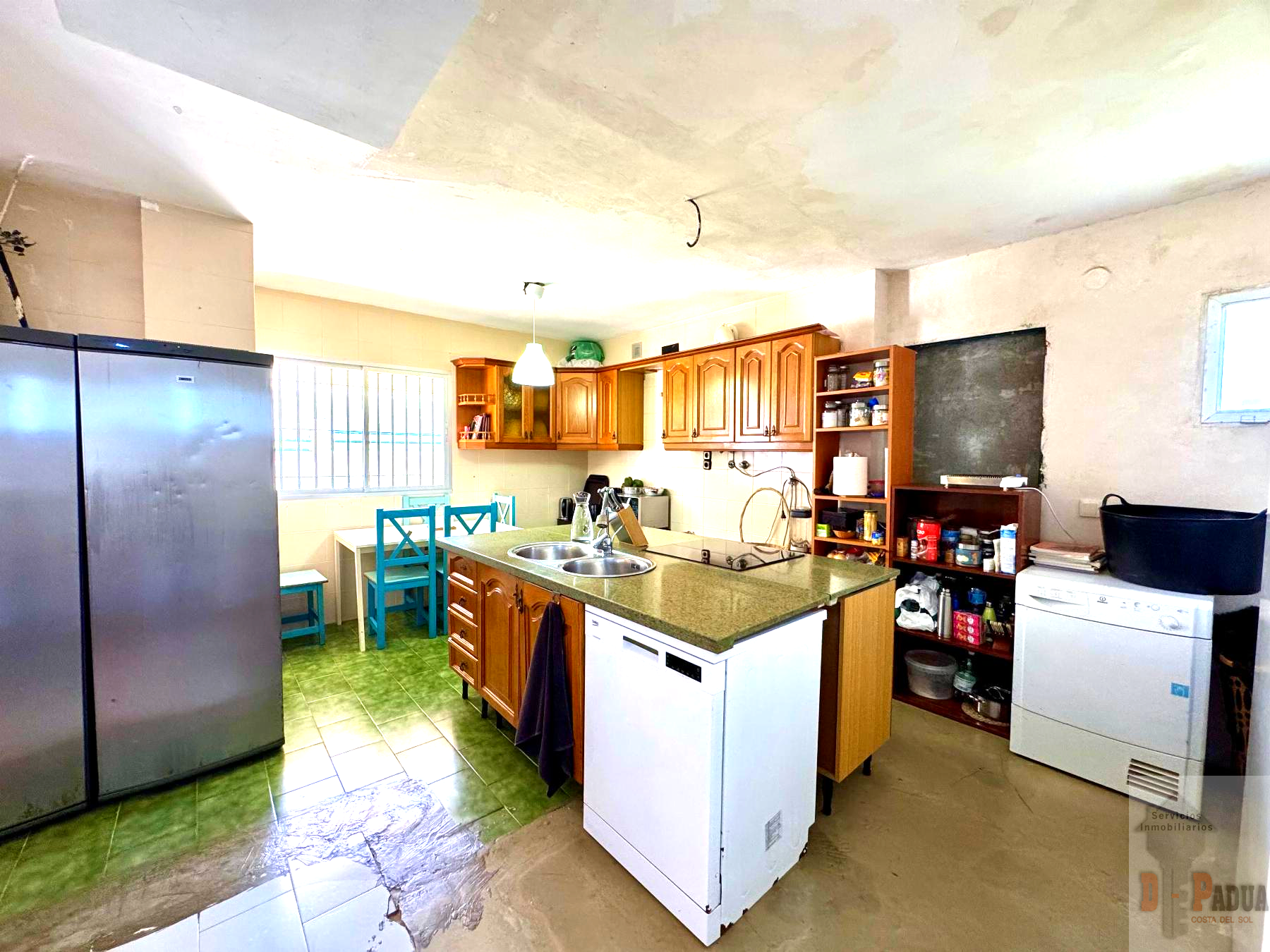 For sale of chalet in Chilches