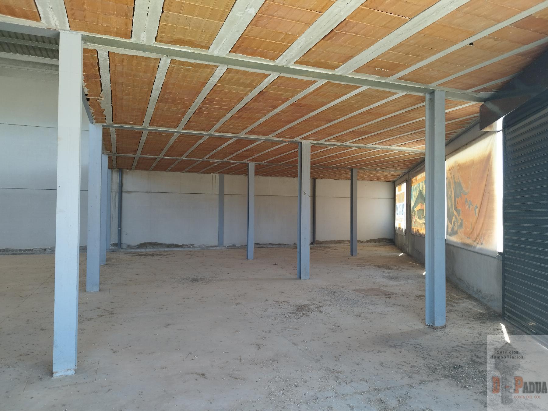 Venta de nave en Campillos