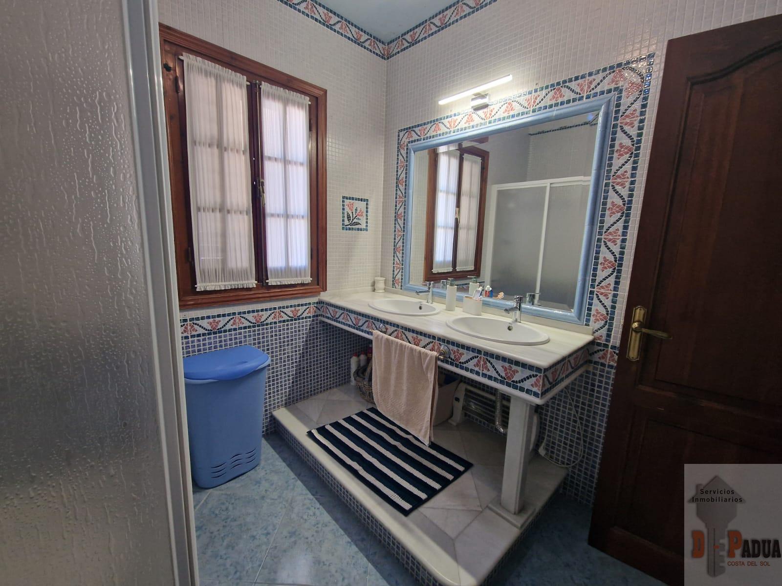 For sale of chalet in Campillos