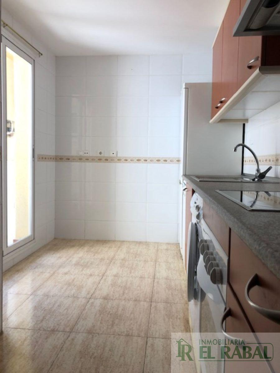 For sale of flat in La Puebla de Alfindén