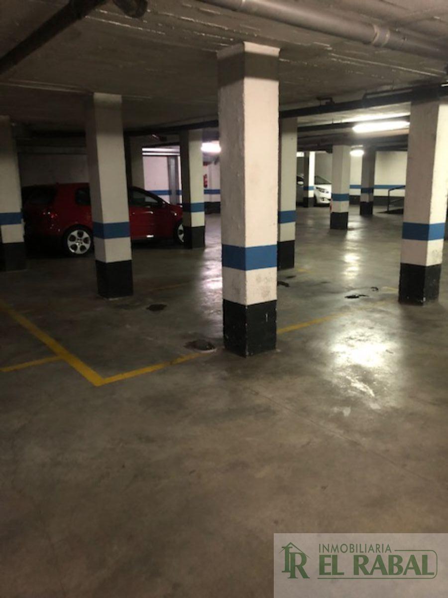 For sale of flat in La Puebla de Alfindén