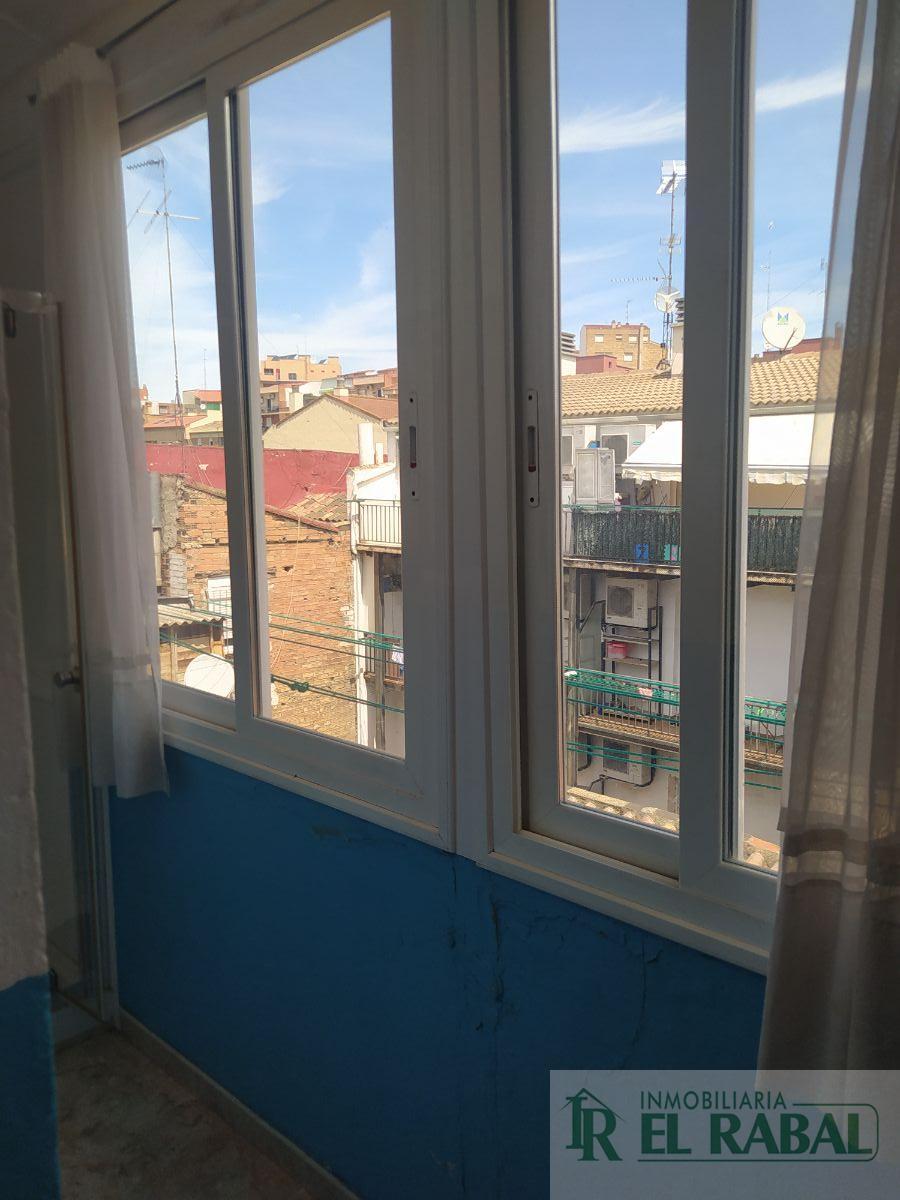 For sale of apartment in Zaragoza
