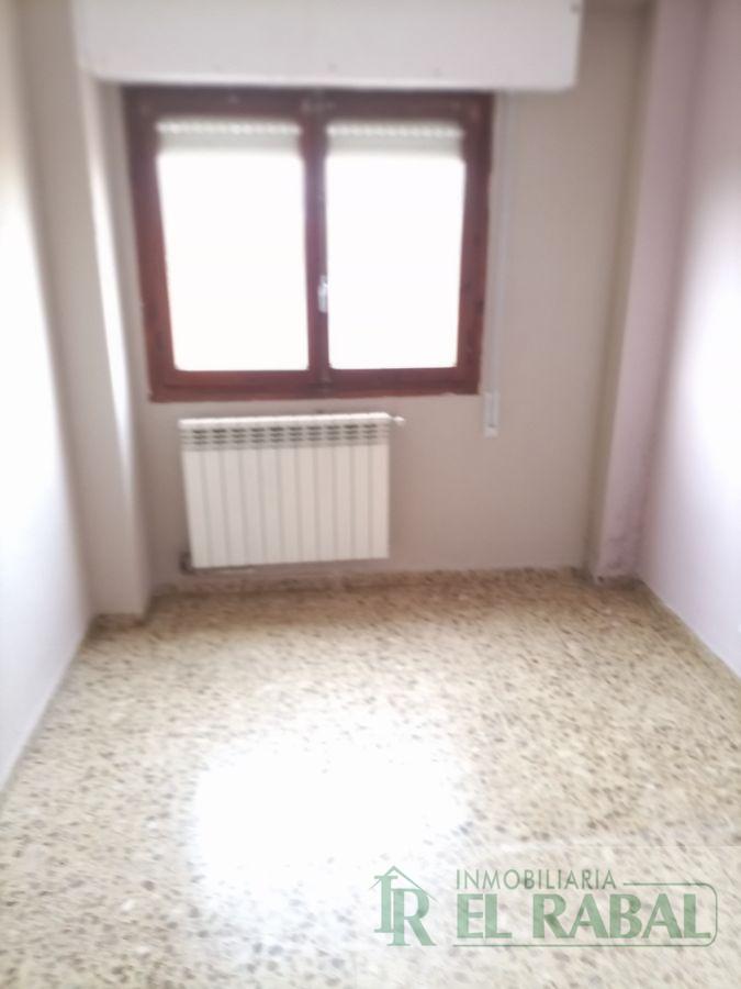 For sale of flat in Zaragoza