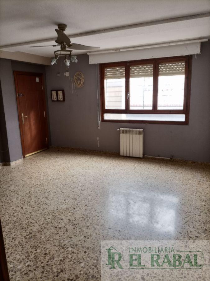 For sale of flat in Zaragoza