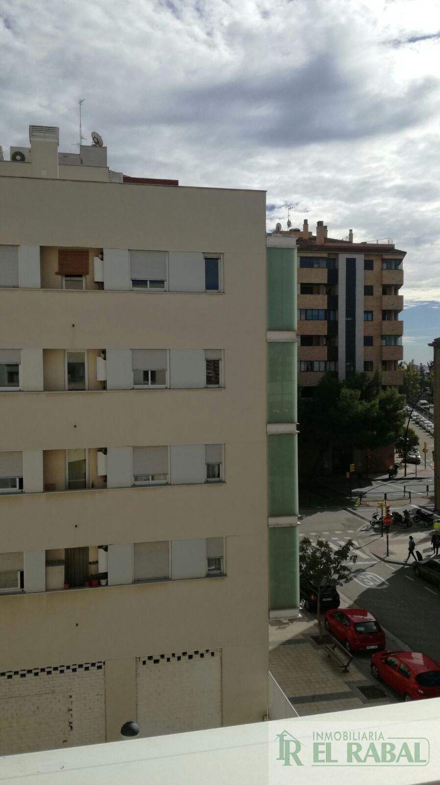 For sale of flat in Zaragoza