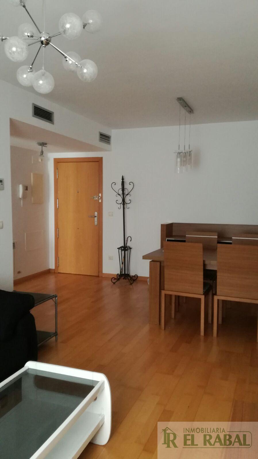 For sale of flat in Zaragoza