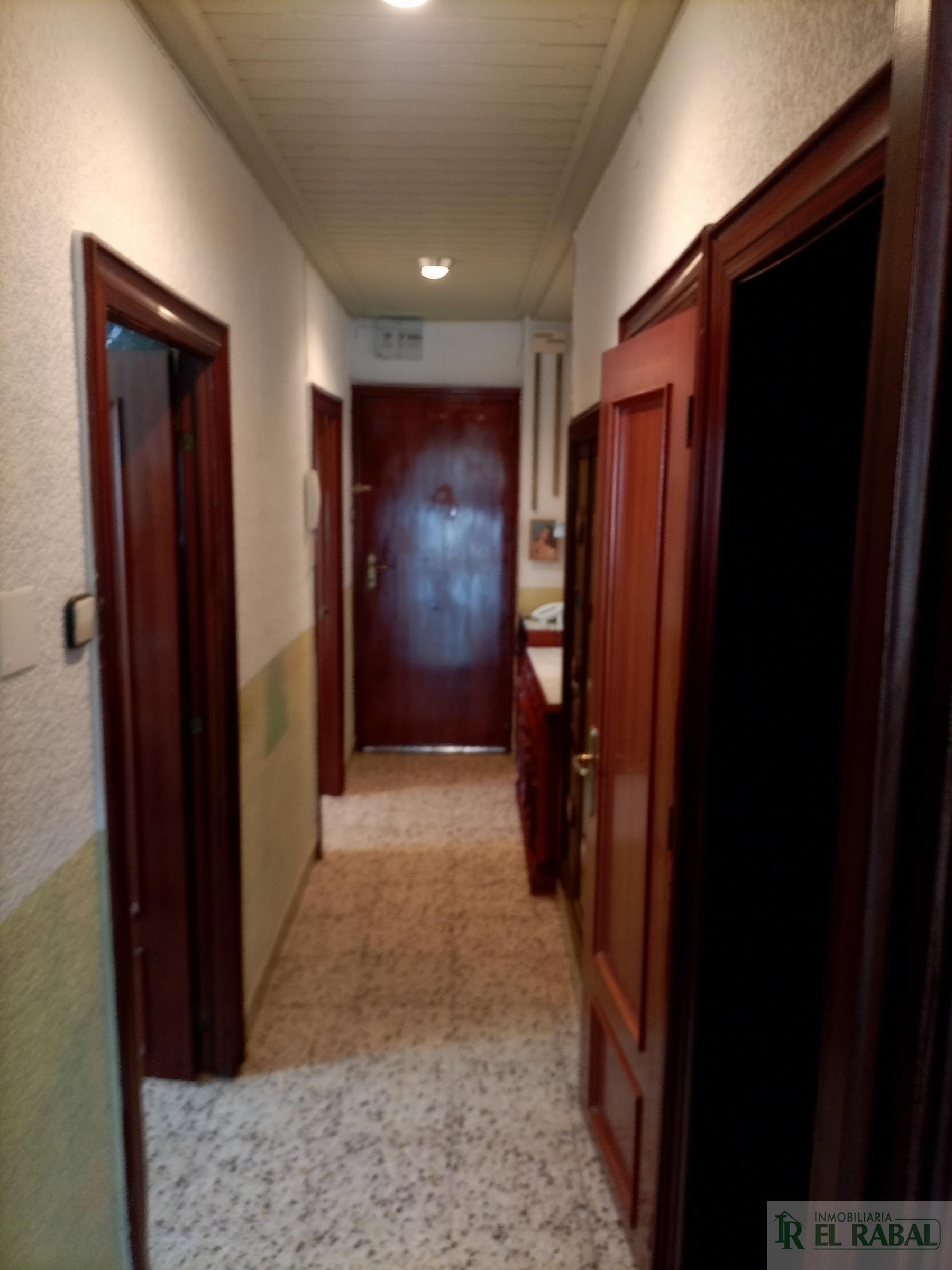 For sale of flat in Zaragoza