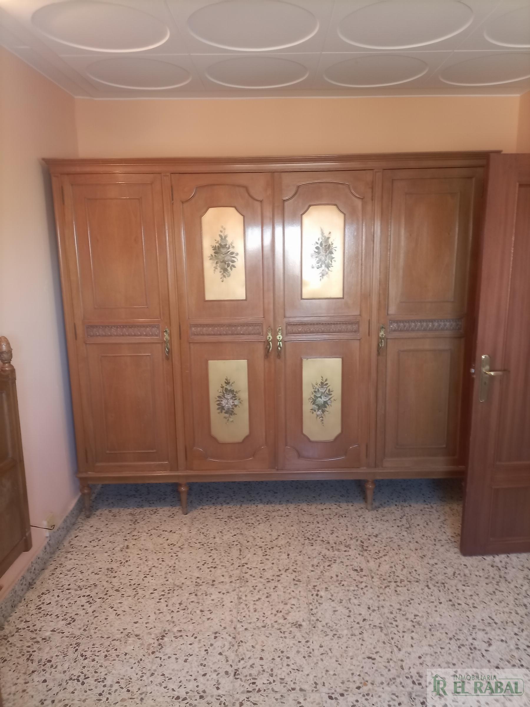 For sale of flat in Zaragoza