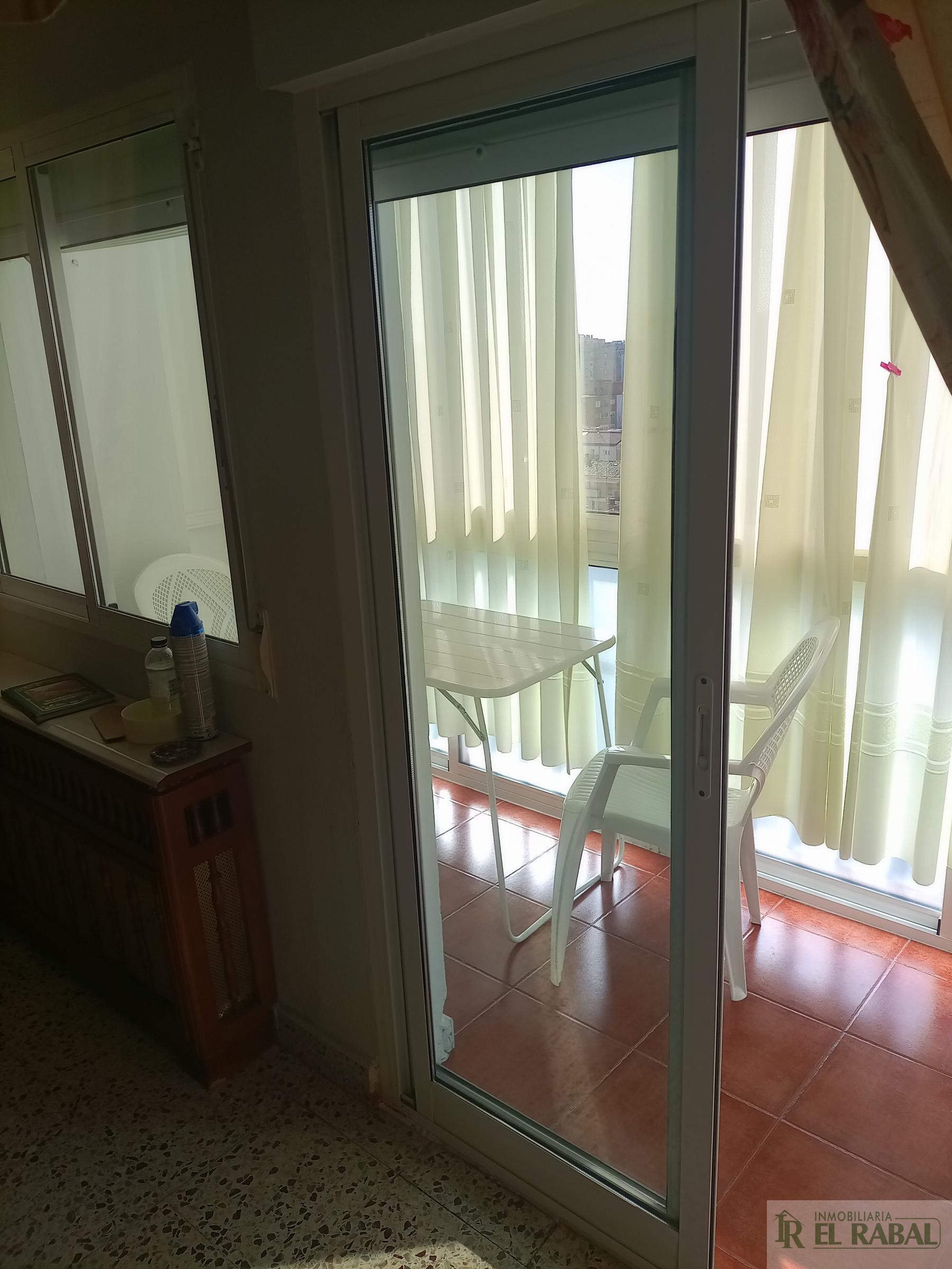 For sale of flat in Zaragoza