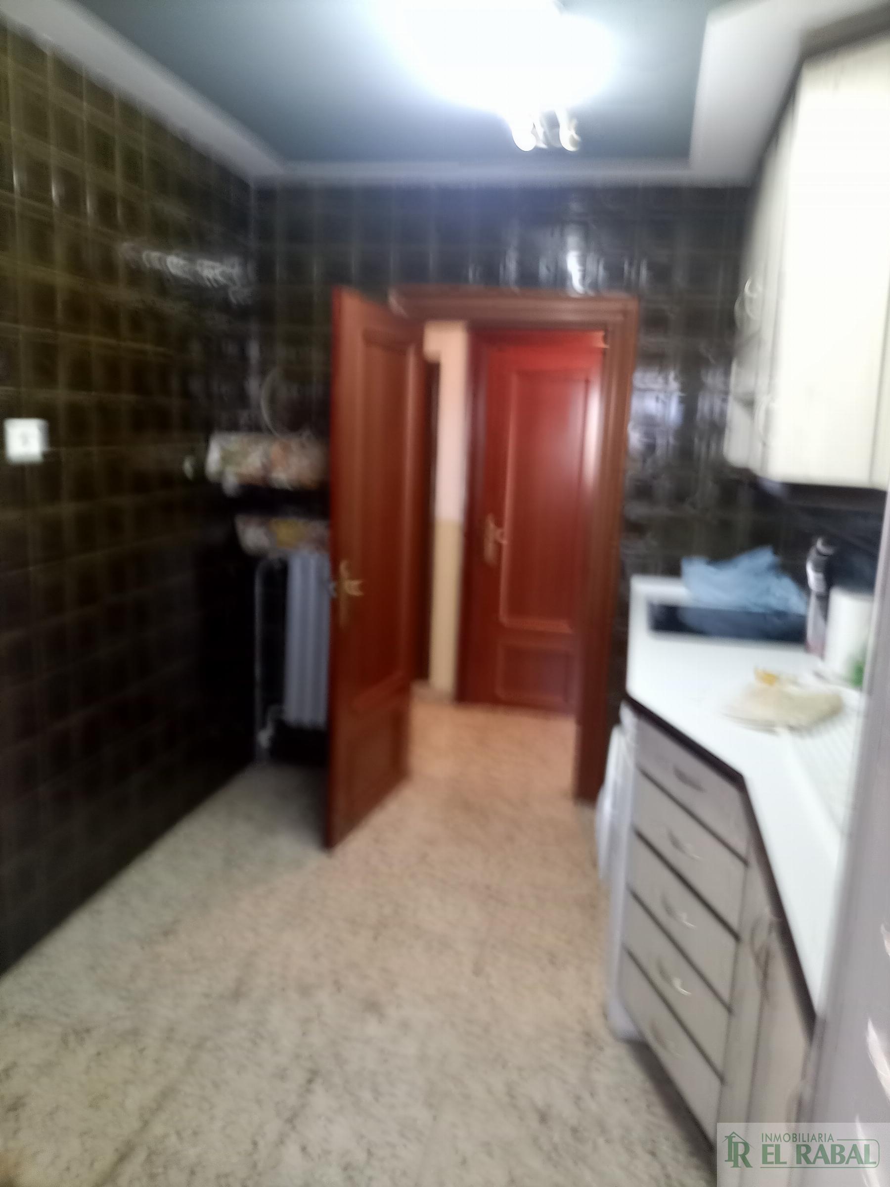 For sale of flat in Zaragoza