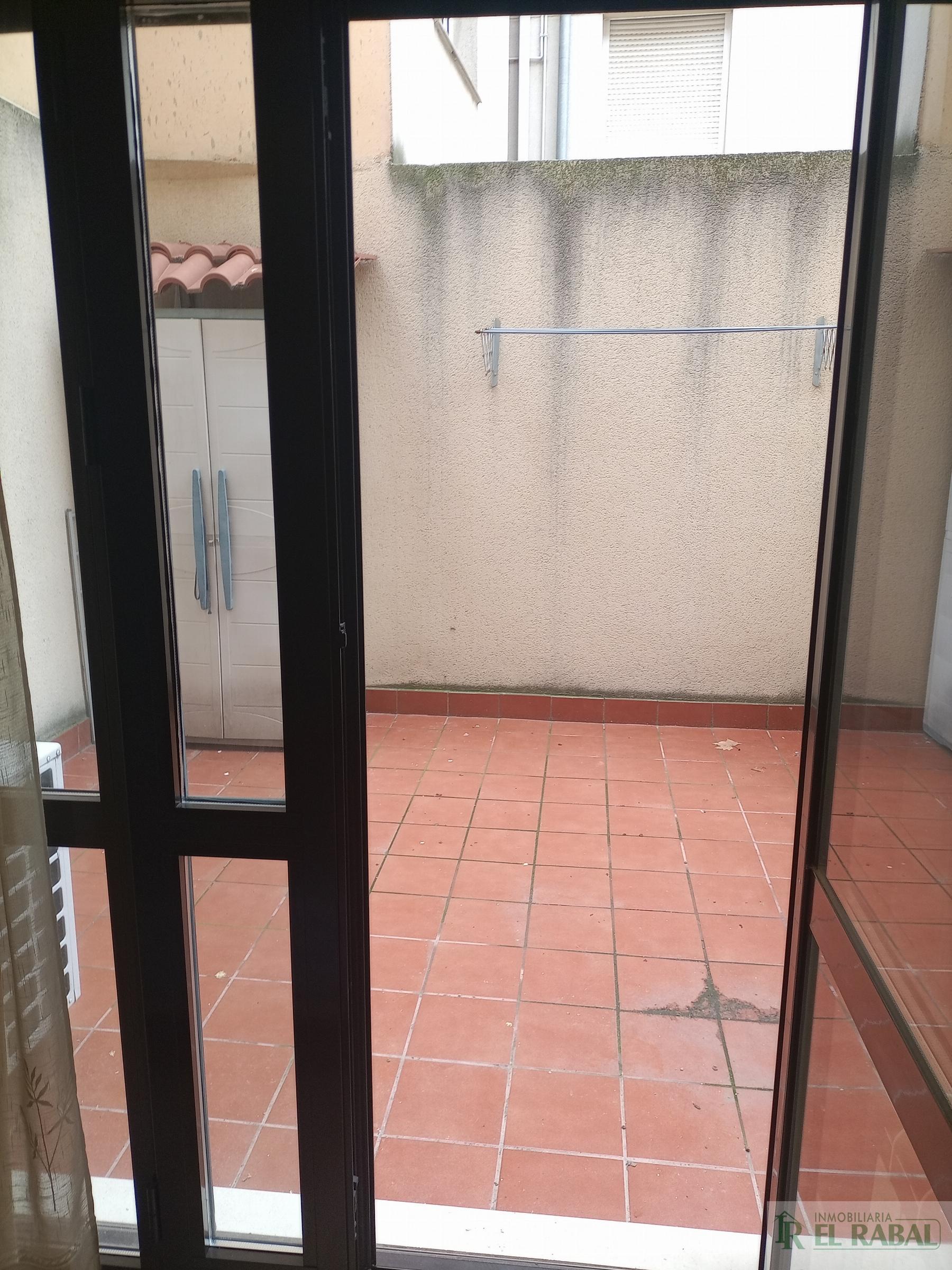 For sale of flat in Zaragoza