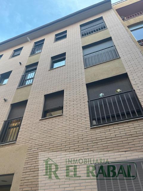 For sale of flat in Zaragoza