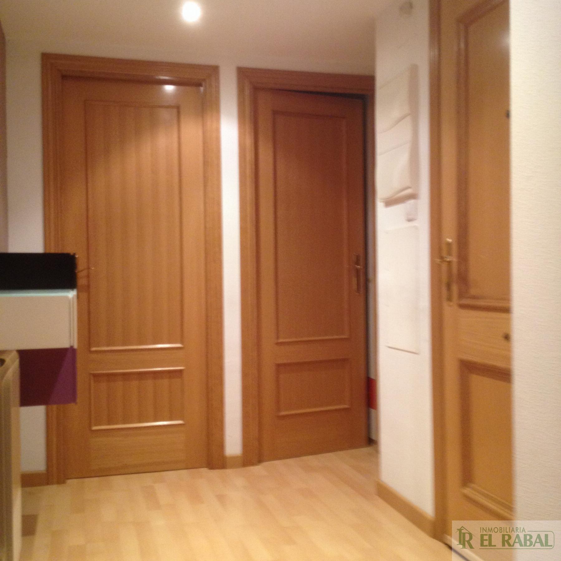 For sale of flat in Zaragoza