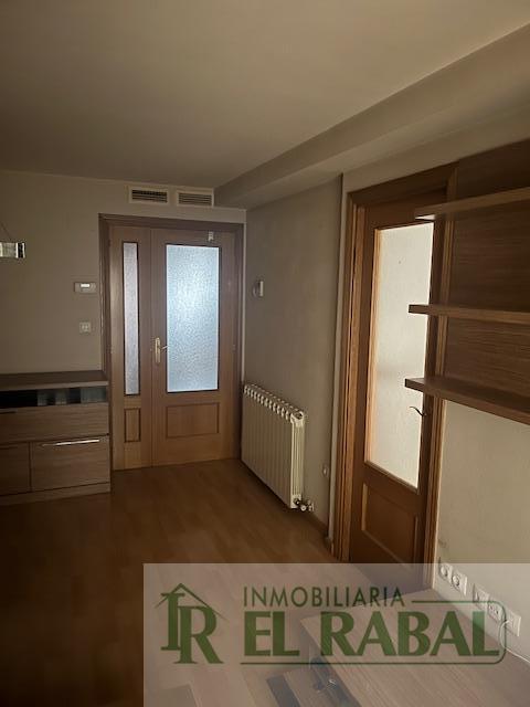 For sale of flat in Zaragoza